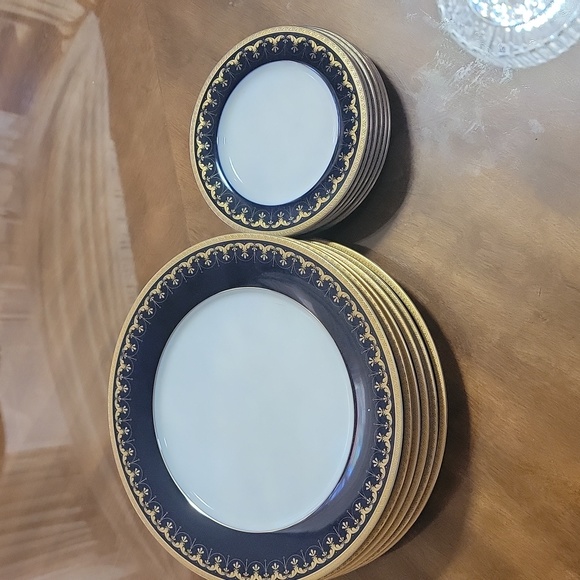 12 pc-Royal Sheffield Porcelain-Black Marble Rim With Gold Band plates - Picture 7 of 10